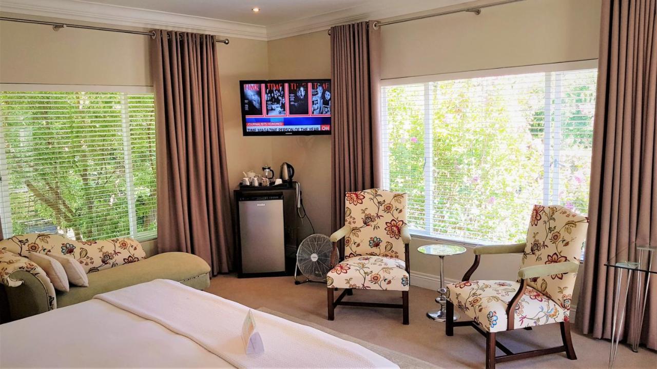 Q On First Guesthouse Johannesburg Esterno foto