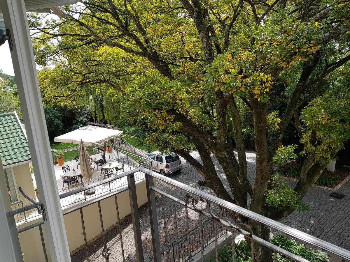Q On First Guesthouse Johannesburg Esterno foto