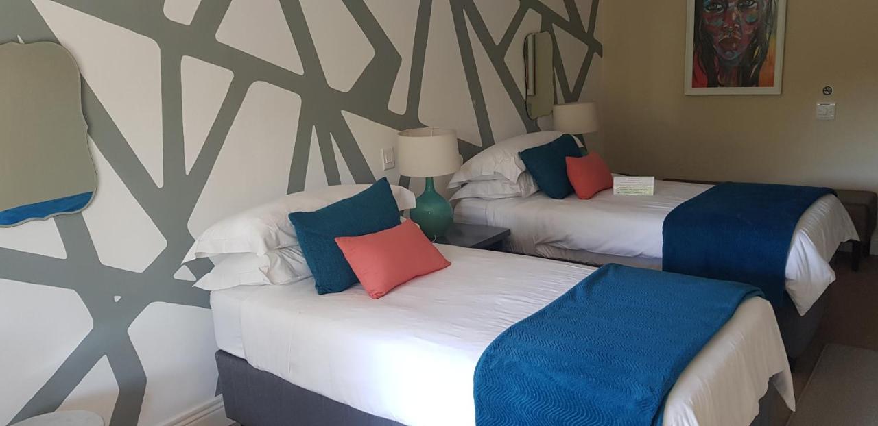 Q On First Guesthouse Johannesburg Esterno foto
